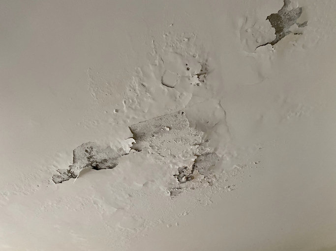 How a Slab Leak Can Cause Cracks in Your Home’s Flooring