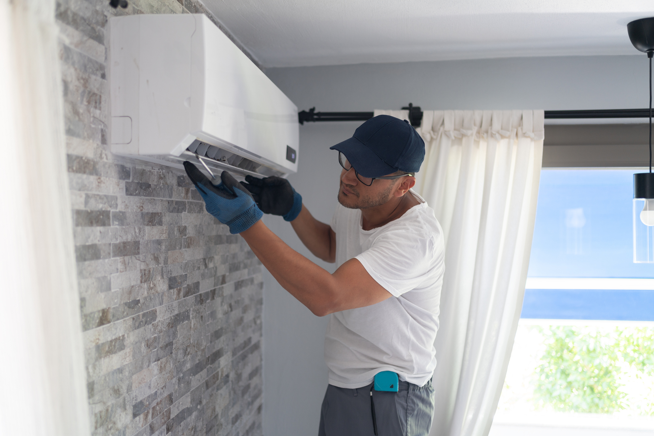 How Seasonal AC Maintenance Prevents Costly Repairs