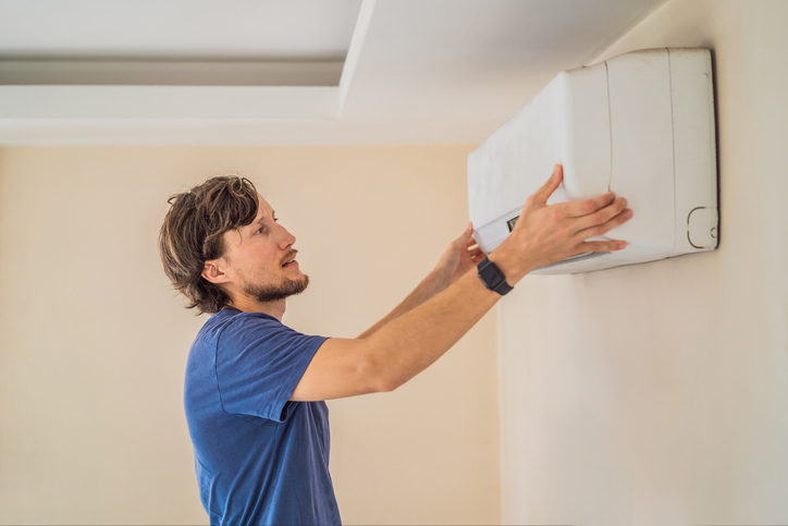 How Air Conditioning Service Helps Prevent Mold and Mildew in Your Ductwork